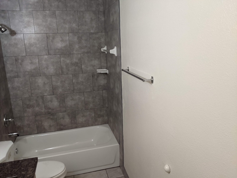 Building Photo - 4512 E 10th Ave