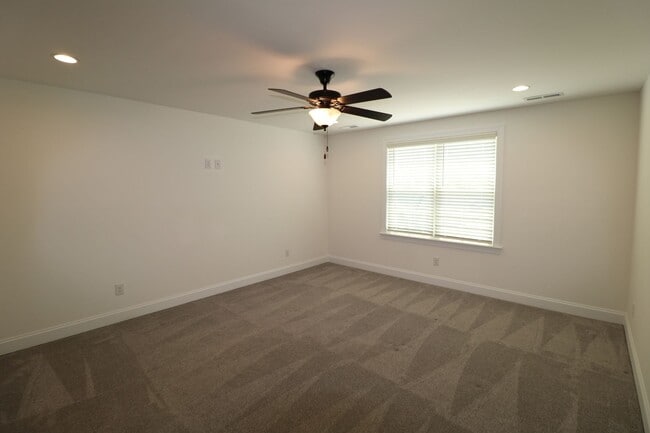 Building Photo - 772 Gibb St