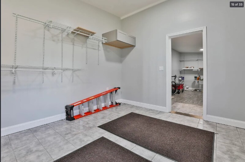 Building Photo - 730 Mammoth Rd