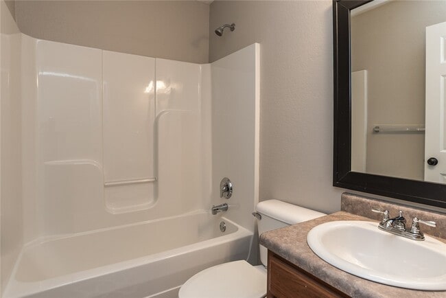 Building Photo - 4069 Glenstone Terrace