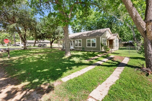 Building Photo - 1036 Jackson St