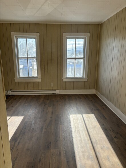 Building Photo - 615 Broad St