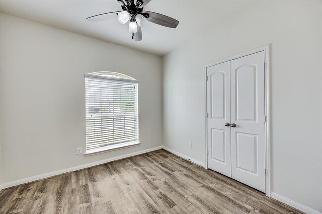 Building Photo - 19600 Woodrow Wilson St