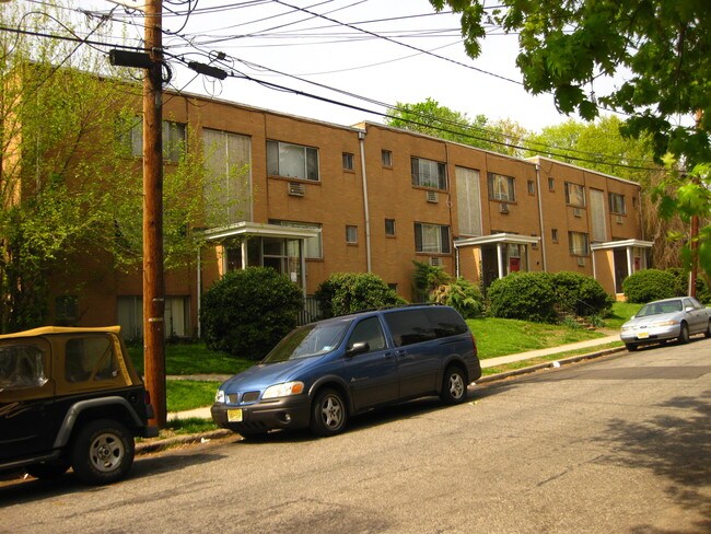 Building Photo - Overbrook Apartments
