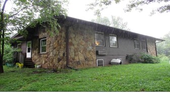 Building Photo - 4225 N Kinser Pike