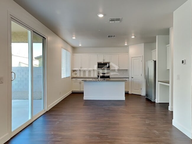 Building Photo - 17148 W Townley Ave