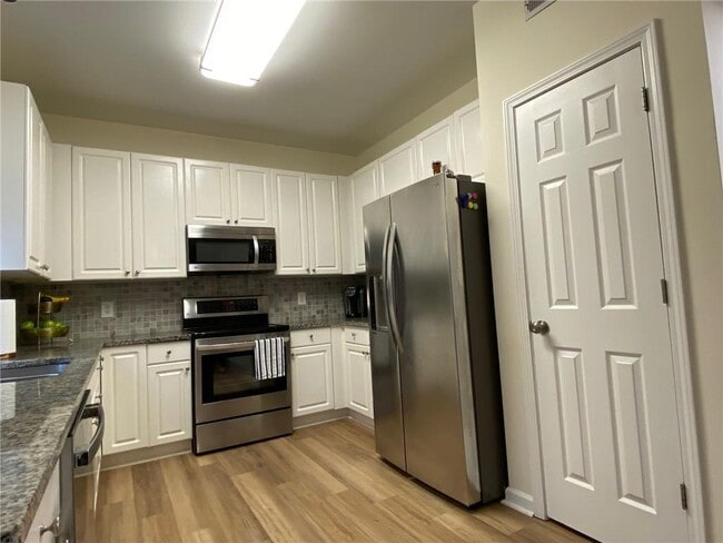 Building Photo - 150 Foe Creek Ct