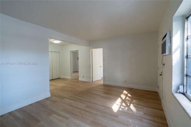 Building Photo - 3665 SW 16th St