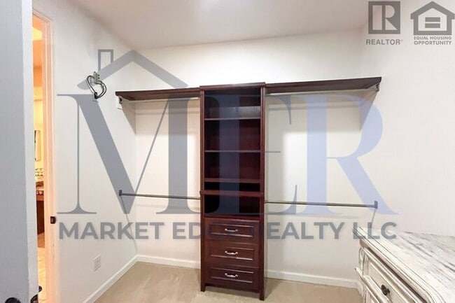 Building Photo - 3Bed/2.5Bath Townhouse w/2 Car Garage in Carefree! $399 MOVE-IN SPECIAL! Move-In Ready on 4/9/2026!