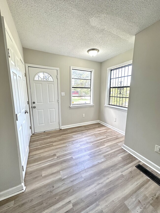 Building Photo - 200 23rd St SW