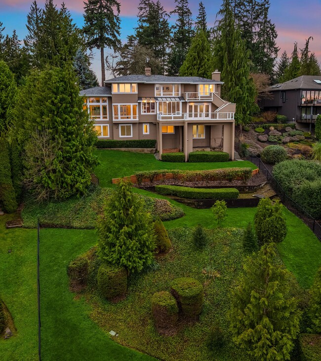 Building Photo - 9610 SE 7th St