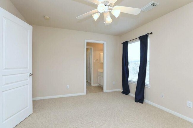 Building Photo - 26215 Park Ivy Ln
