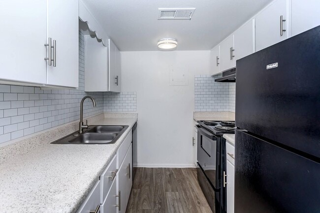 Interior Photo - Palisade Park Aparments