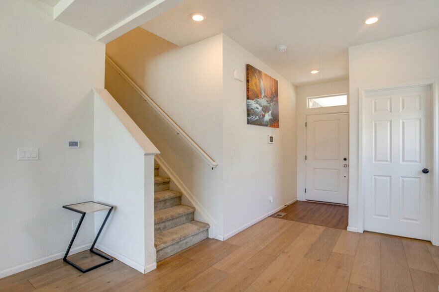 Building Photo - 3998 N Rivera Ct