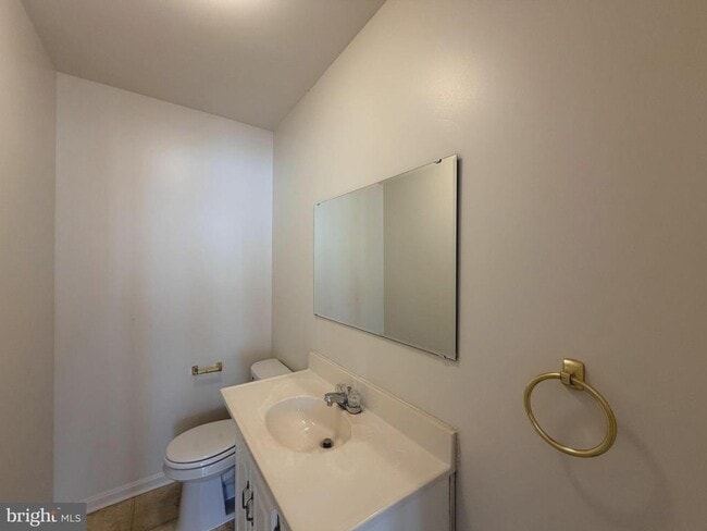 Building Photo - 8906 Mallard Ct