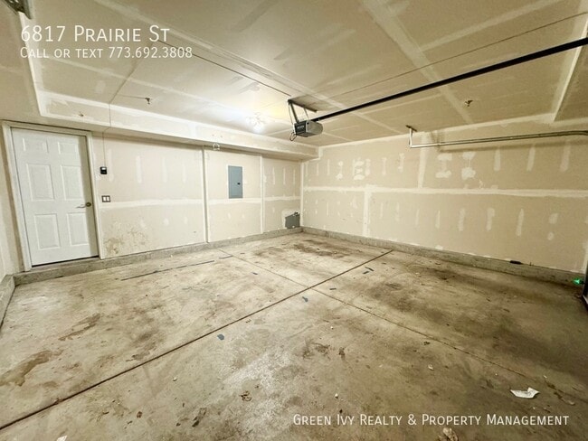 Building Photo - 6817 Prairie St