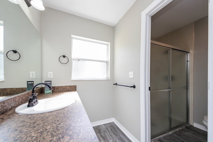 Building Photo - 11530 Foxglove Dr