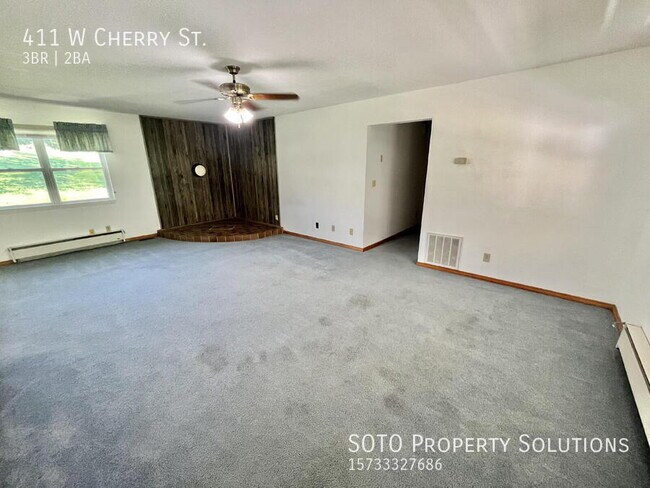 Building Photo - 411 W Cherry St