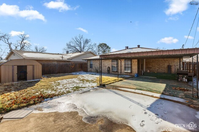 Building Photo - 2810 Fleming Rd