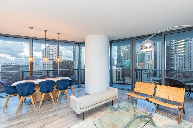 Building Photo - 801 S Miami Ave