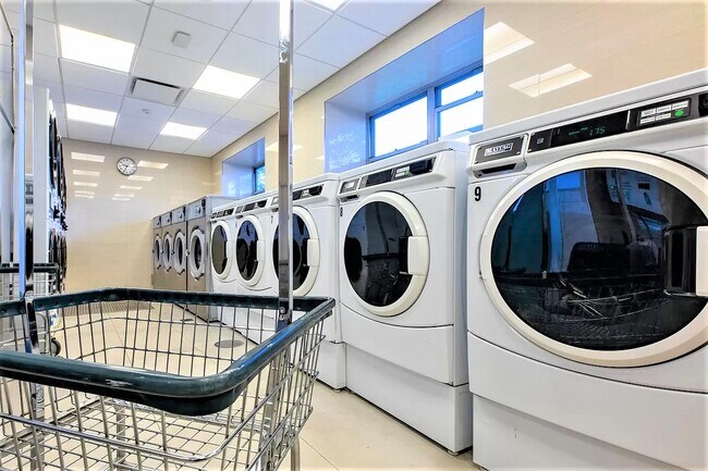 Building Photo - 601 Surf Ave