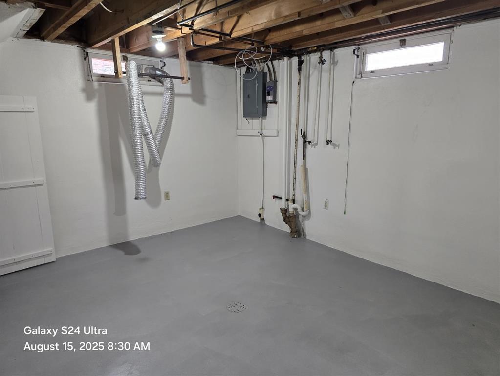 Building Photo - 1634 King St