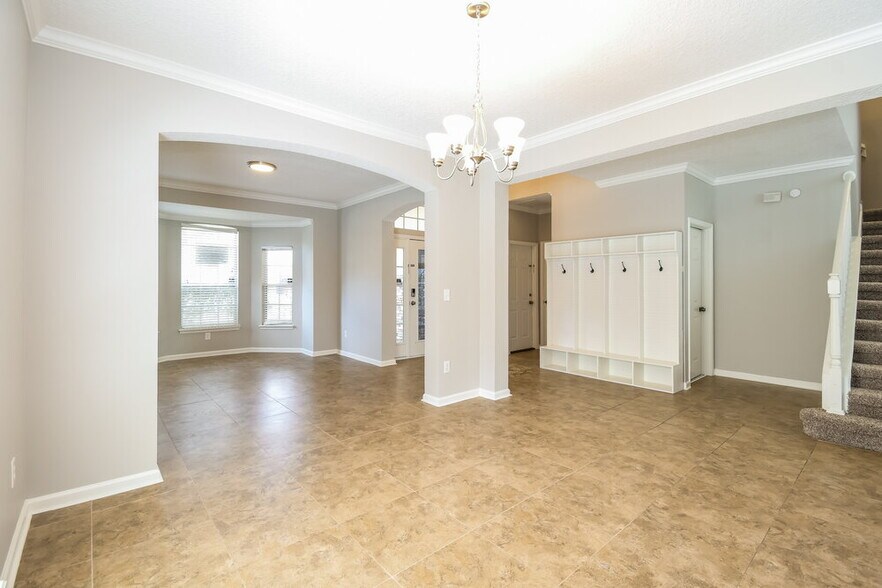 Building Photo - 9224 Redtail Dr