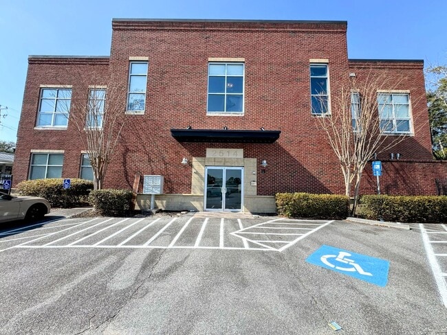 Building Photo - 1 BED | 1 BATH | MODERN CONDO with PARKING SPACE | MIDTOWN