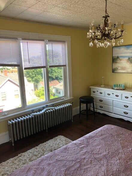 Building Photo - 10 Commonwealth Ave