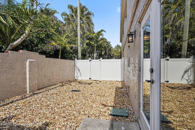 Building Photo - 1280 N Hwy A1A