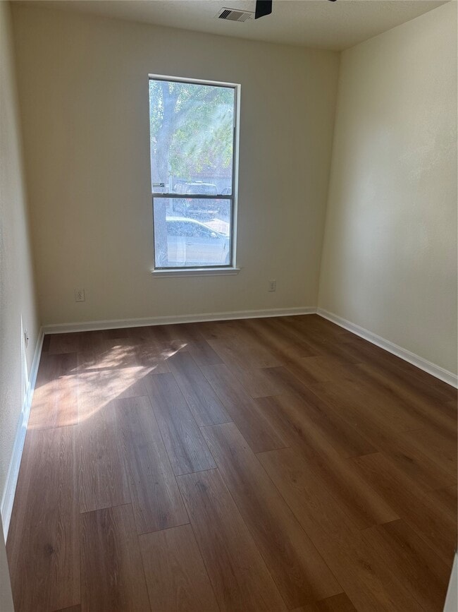 Building Photo - 16531 Cheshire Grove Ln
