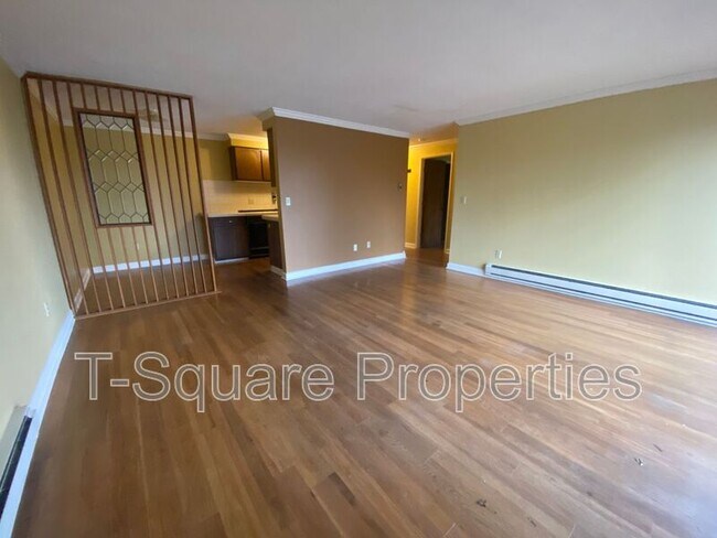 Building Photo - 11208 NE 68th St