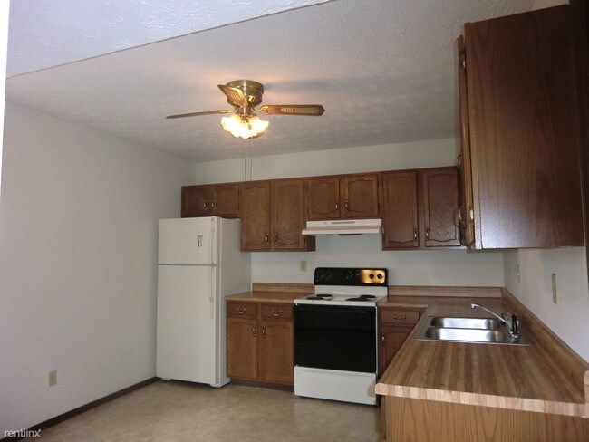 Building Photo - 1104 Roosevelt Ave