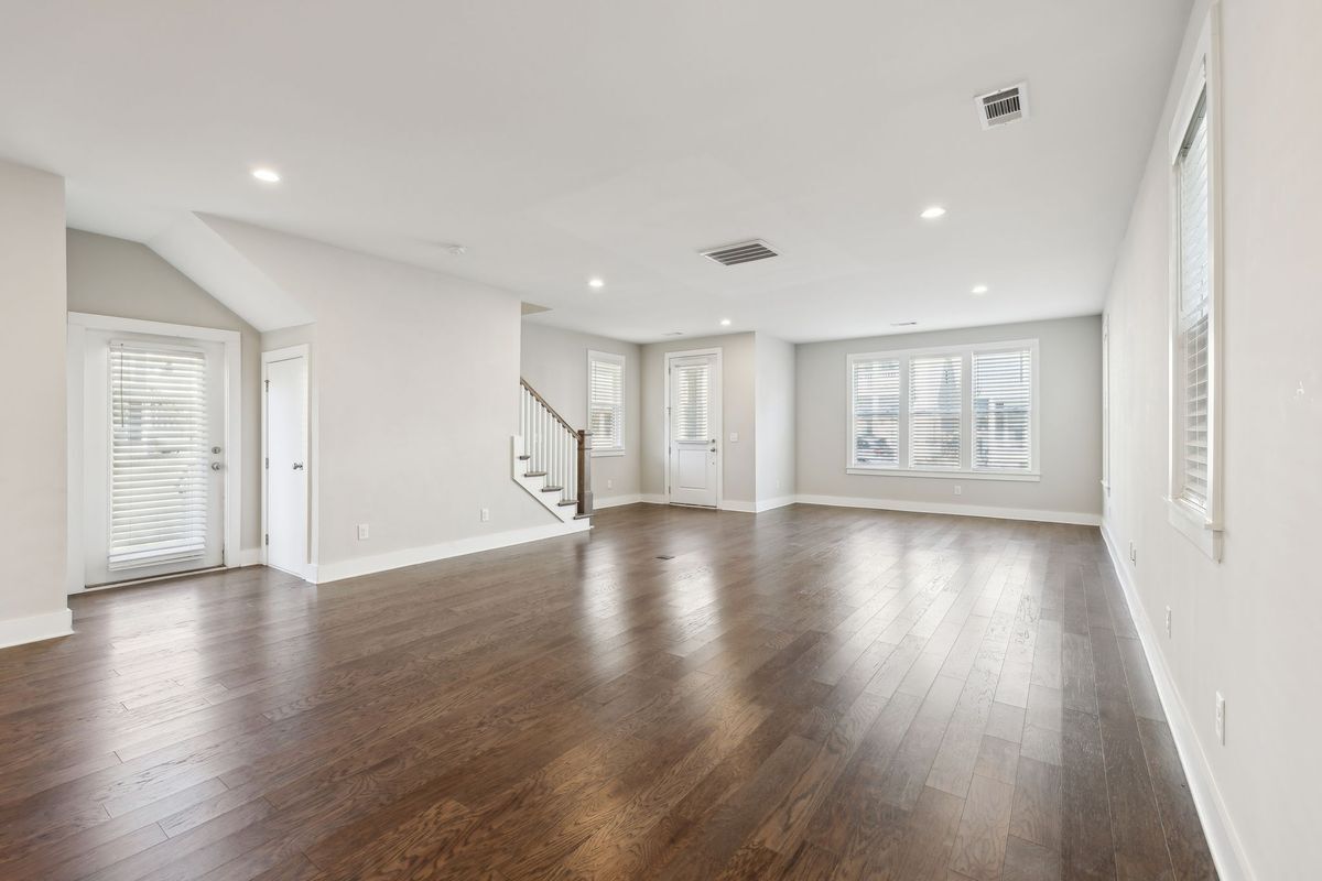 Building Photo - 713 Mill Creek Meadow Dr