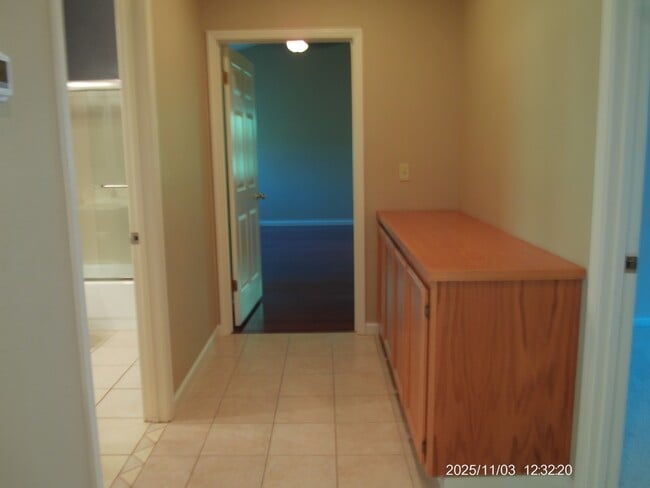 Building Photo - 1325 Jamie Dr