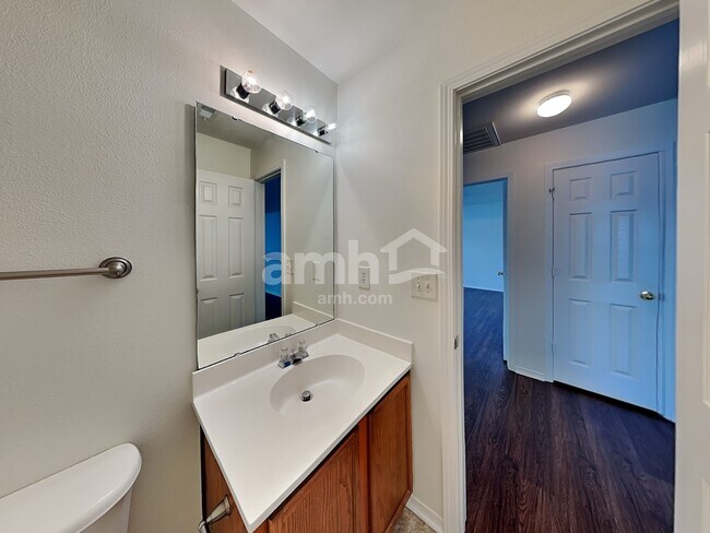 Building Photo - 3622 Charterhall Ln