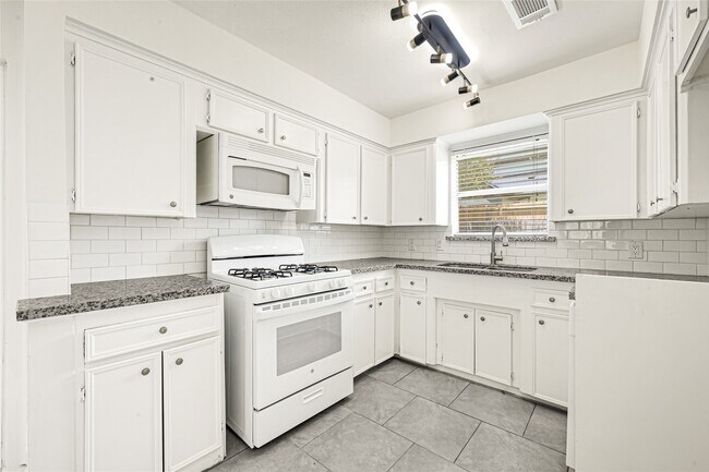 Building Photo - 9524 Truscon Dr