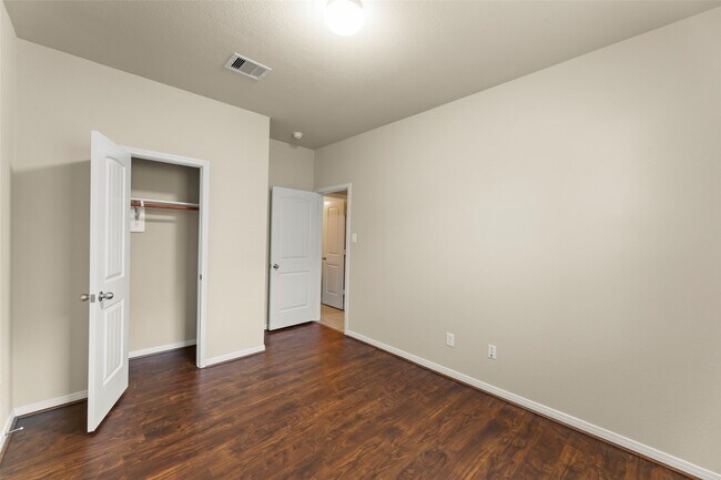 Building Photo - 6019 Schooner Cove