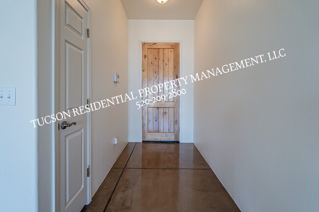 Building Photo - 7399 E Poinciana Pl