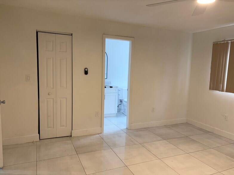 Building Photo - 170 NW 58th St