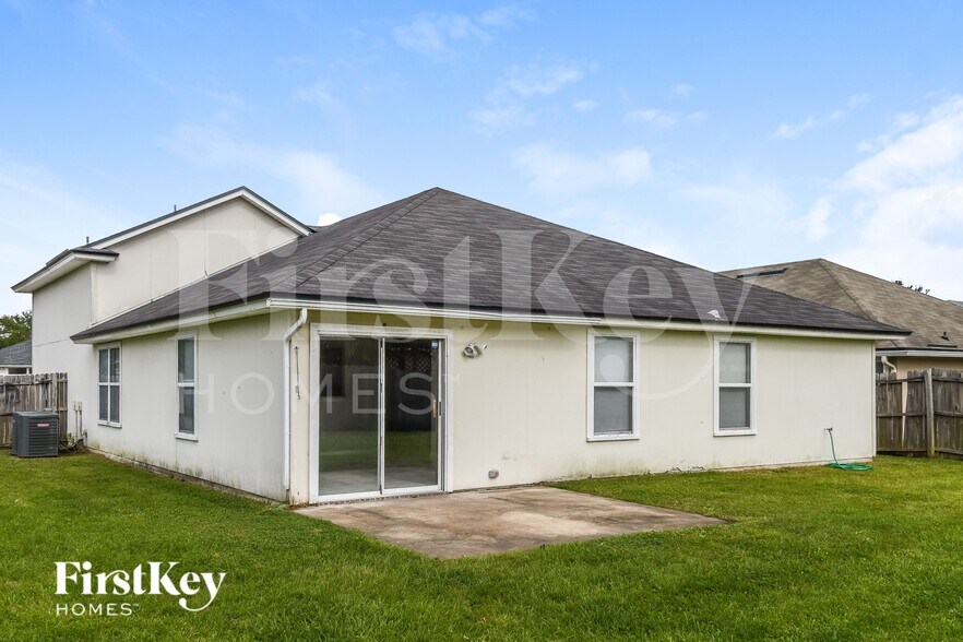 Building Photo - 12658 Holly Springs Ct