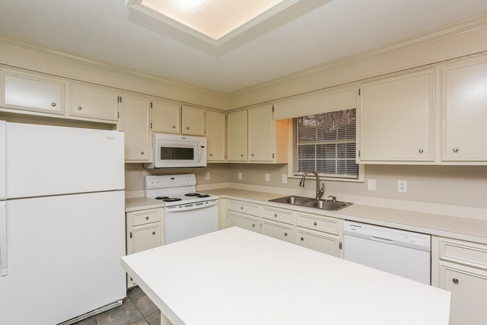 Building Photo - 508 Stockton Cove
