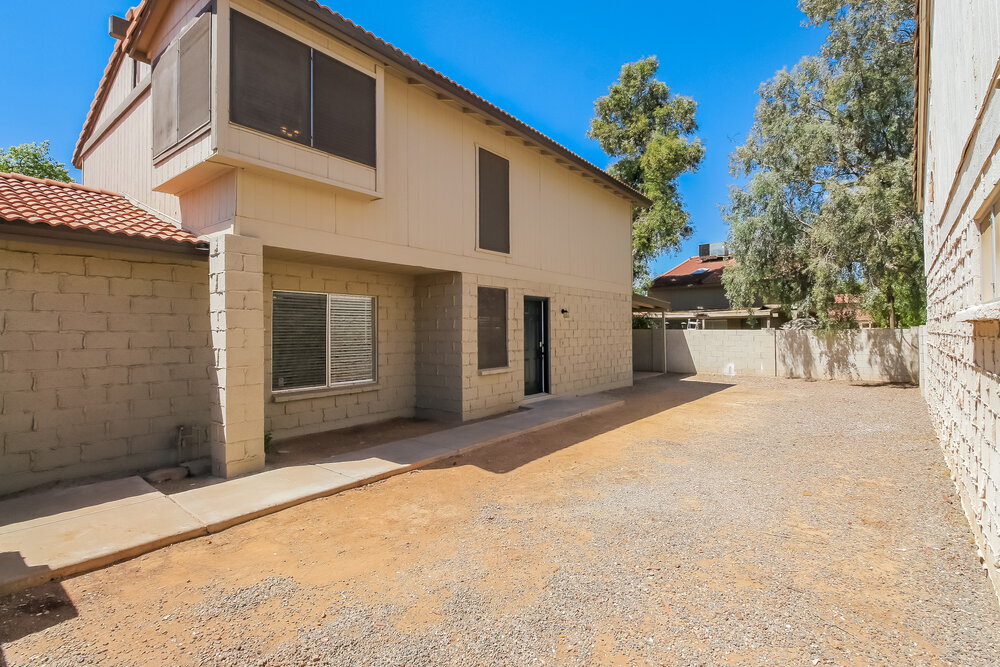 Building Photo - 1968 N Lexington Dr