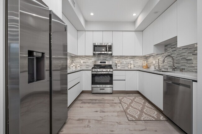 Building Photo - 5820 La Mirada Ave