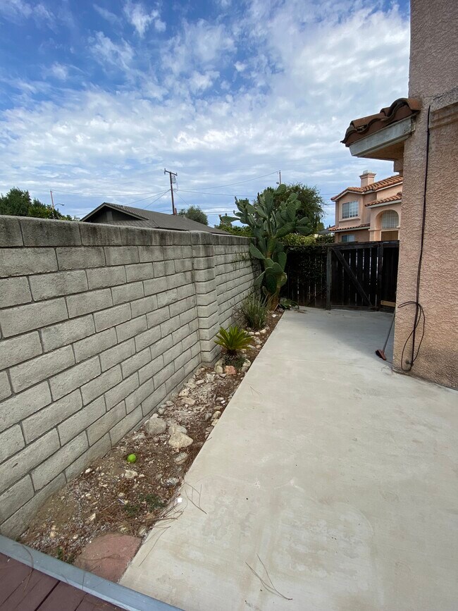 Backyard - 915 W Arrow Hwy