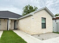 Building Photo - Charming 3-Bedroom, 2-Bath Duplex in Waco ...