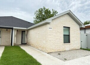 Building Photo - Charming 3-Bedroom, 2-Bath Duplex in Waco ...