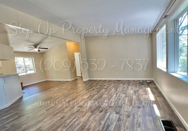Building Photo - 23495 Kreitzer Way
