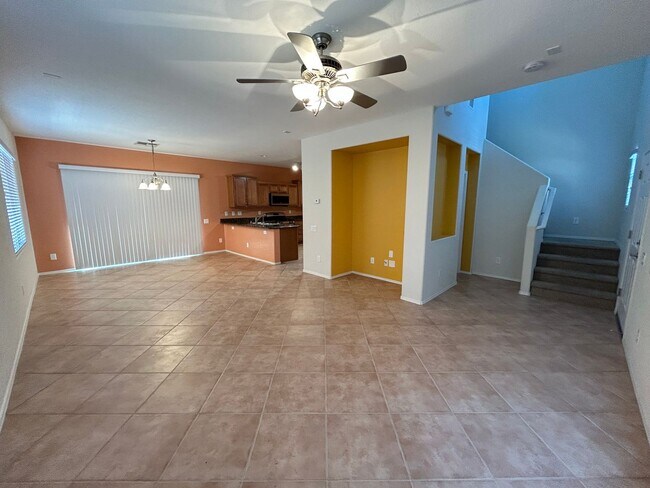 Building Photo - Gated 3-Bedroom 3-Bathroom Home in Southwest!