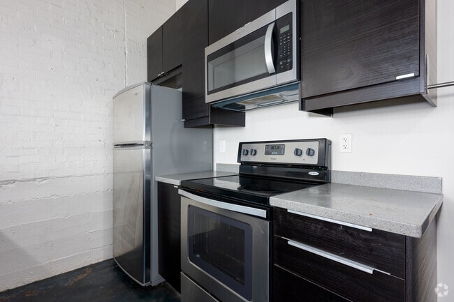 Interior Photo - 631 Campbell Ave LLC - Residential